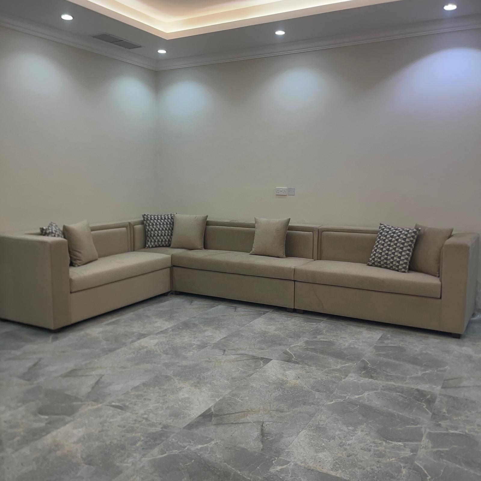 أعمال تنجيد وستائر - شركة الخيوط الملكية الكويت